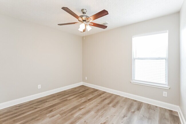 Building Photo - 11230 Wild Goose Dr