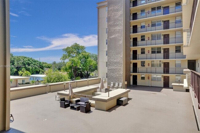 Building Photo - 1811 Jefferson St