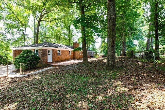 Building Photo - 3979 Potomac Dr NW