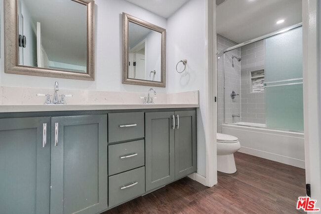 Building Photo - 230 S Catalina Ave