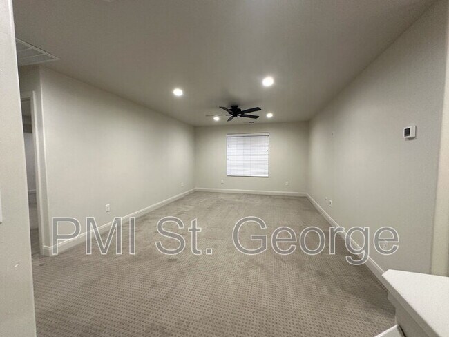 Building Photo - 3226 E 2930 S