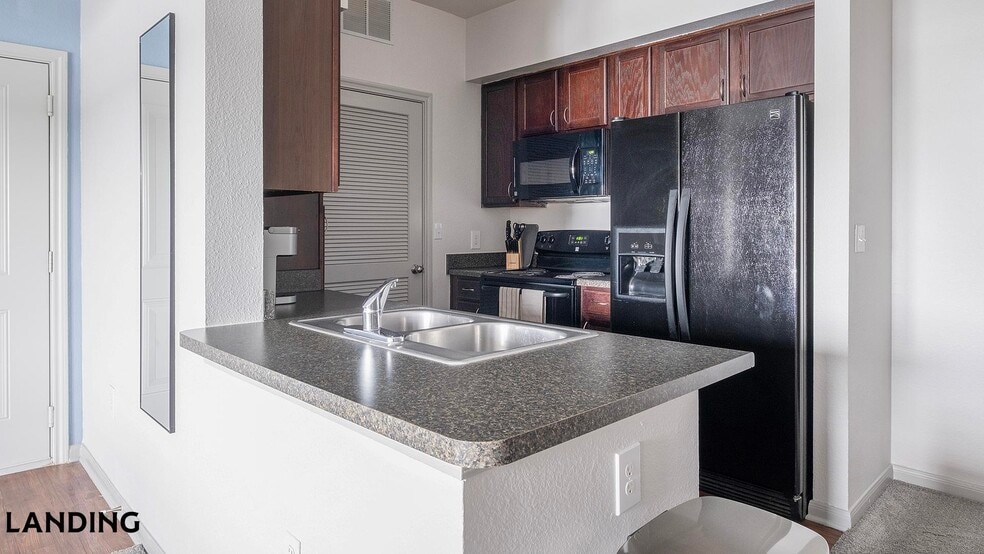 Building Photo - 15330 Liberty River Dr