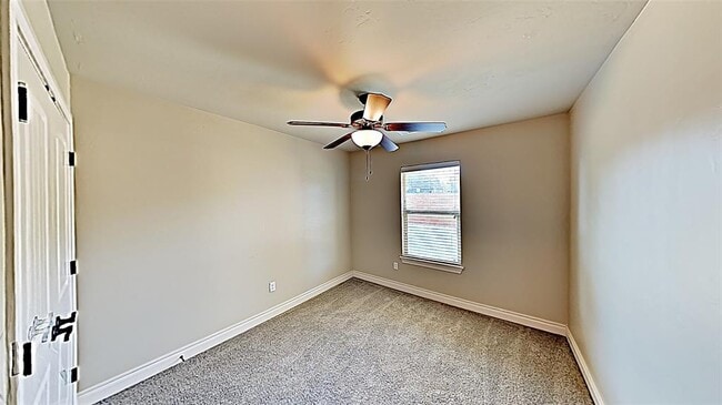 Building Photo - 4800 NW 151st Cir