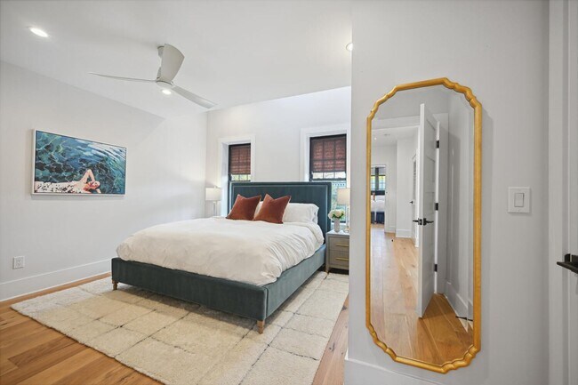 Building Photo - FURNISHED style in NoMA with Garage Parking
