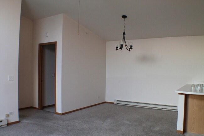 Building Photo - 1545 Crystal Rock Ct