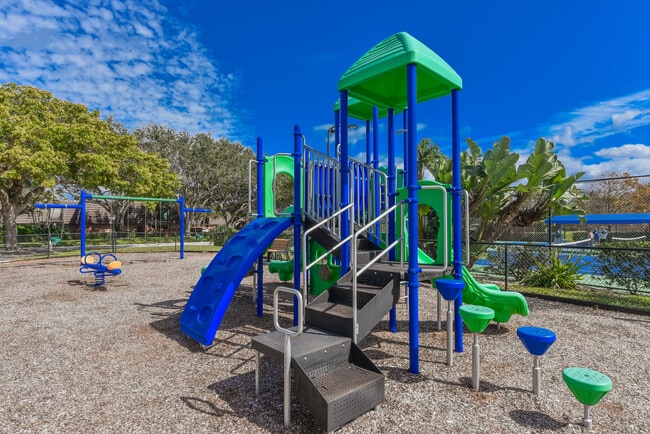 Building Photo - 2018 20th Ct