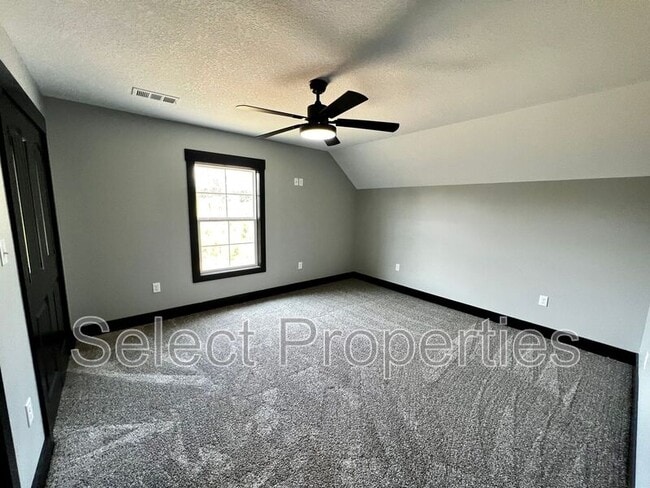 Building Photo - 4101 Stoke Dr