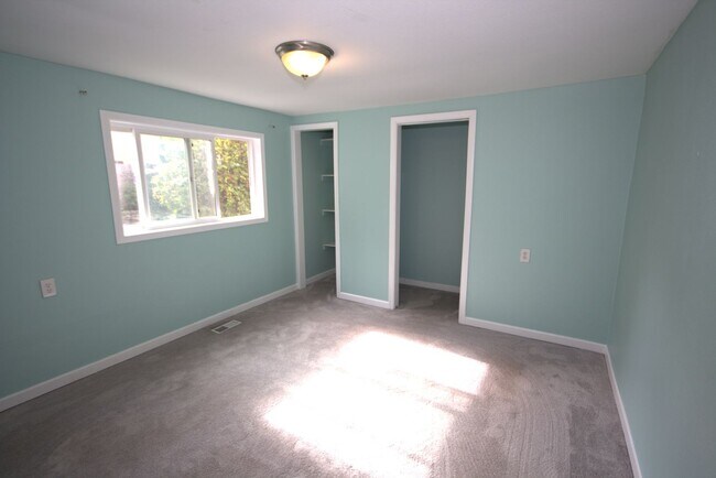 Building Photo - Beautifully Renovated Home in Burien.
