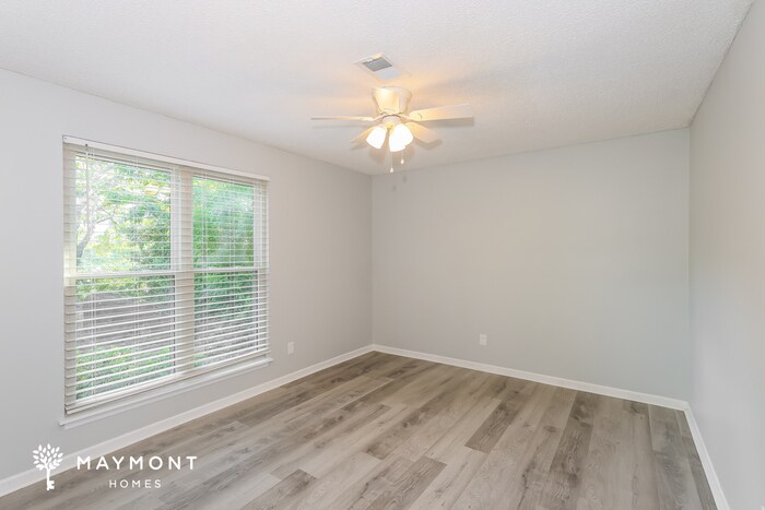 Building Photo - 304 E Wynngate Dr