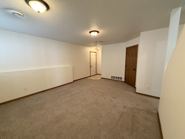 Building Photo - 2480 5th St W