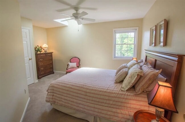 Building Photo - Spacious 4-Bedroom Home for Rent in Williston, VT