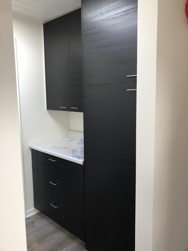 Building Photo - Updated 2 Bedroom 1 bath duplex in NW Corvallis!