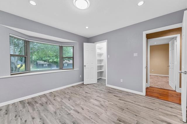 Building Photo - 20 Timberline Dr