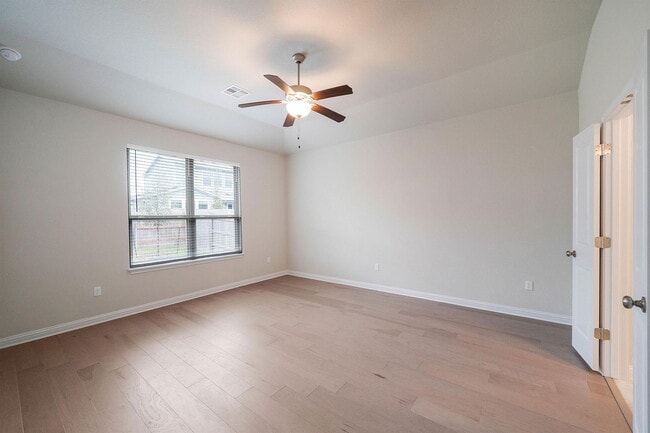 Building Photo - 8208 Cottage Rose Dr