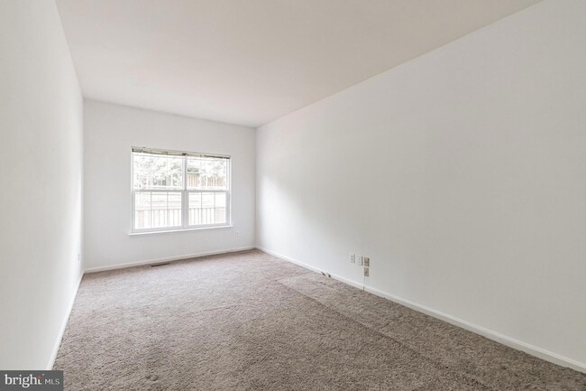 Building Photo - 43137 Binkley Cir
