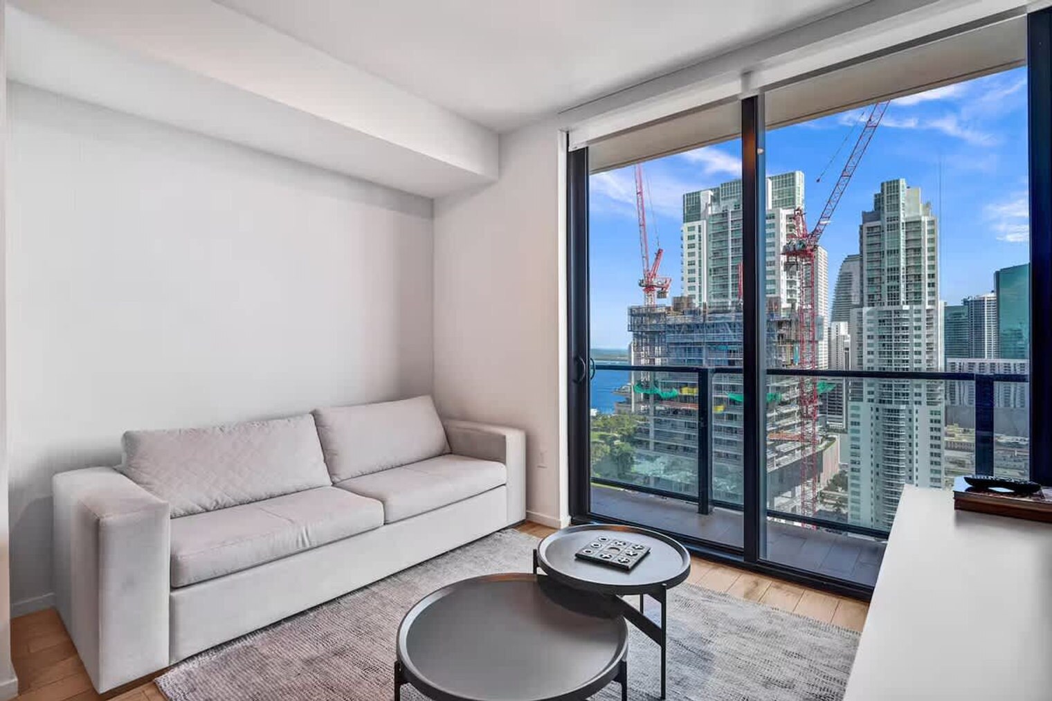 Building Photo - 398 NE 5th St