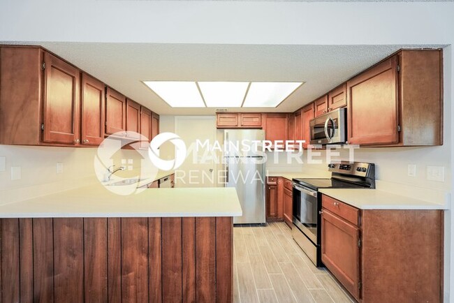 Building Photo - 9501 Chelmsford Dr