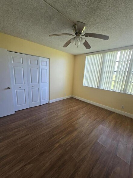 Building Photo - 7051 Environ Blvd