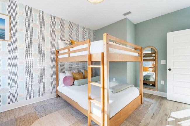 Building Photo - 19901 Charlie Claude Dr