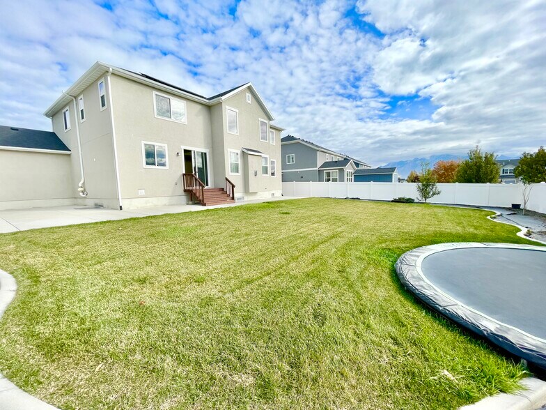 Building Photo - 3859 W Young Lucerne Cir
