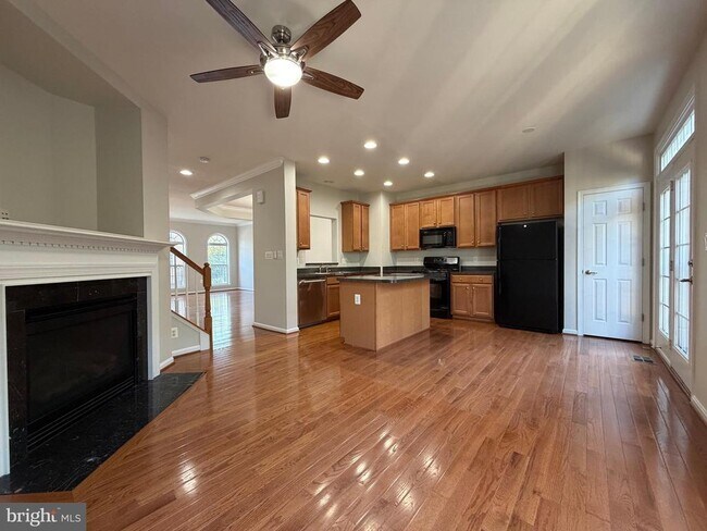 Building Photo - 5669 Faircloth Ct