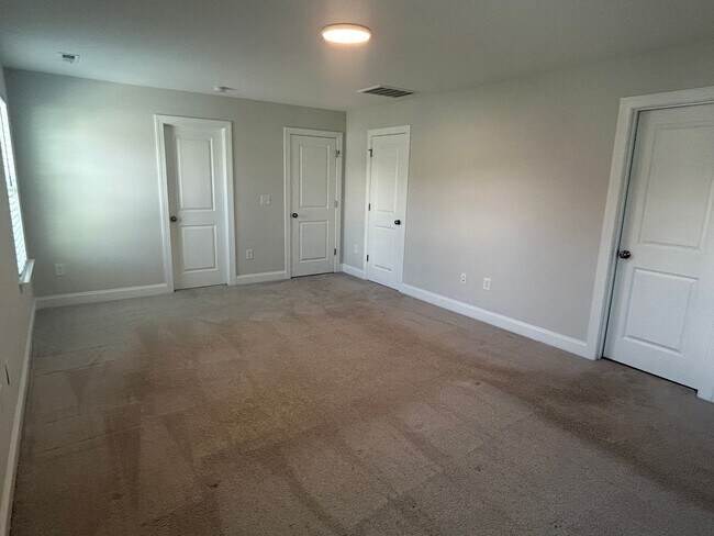 Building Photo - 3 Bed | 2.5 Bath House in Holly Springs
