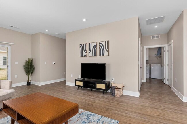 Building Photo - 5840 Fox Grape Ave