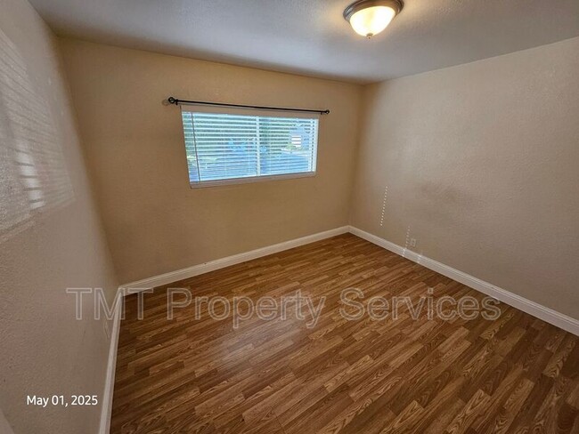 Building Photo - 1830 Nightingale Ave