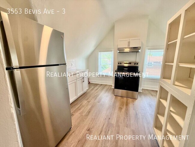 Building Photo - 3553 Bevis Ave
