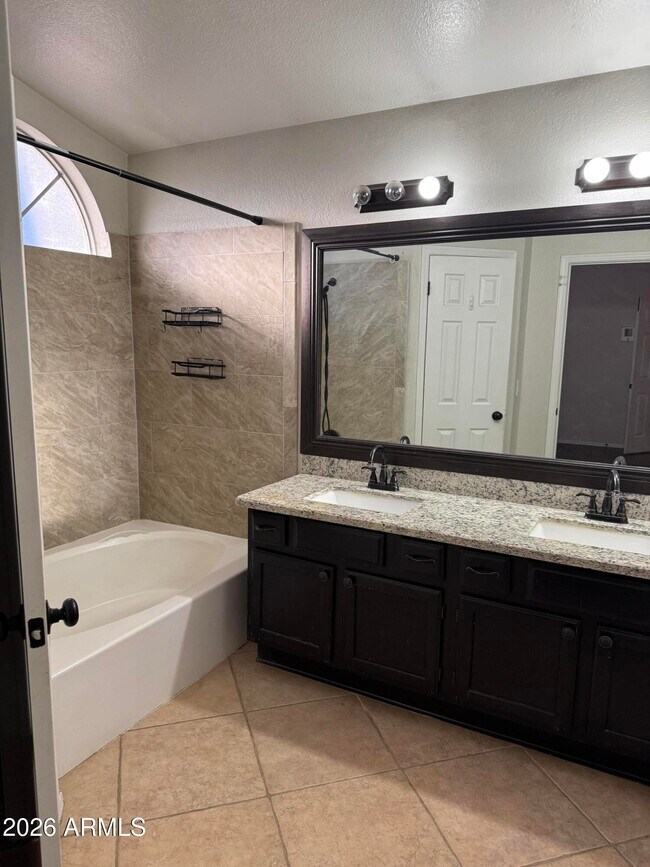 Building Photo - 4230 E Saltsage Dr