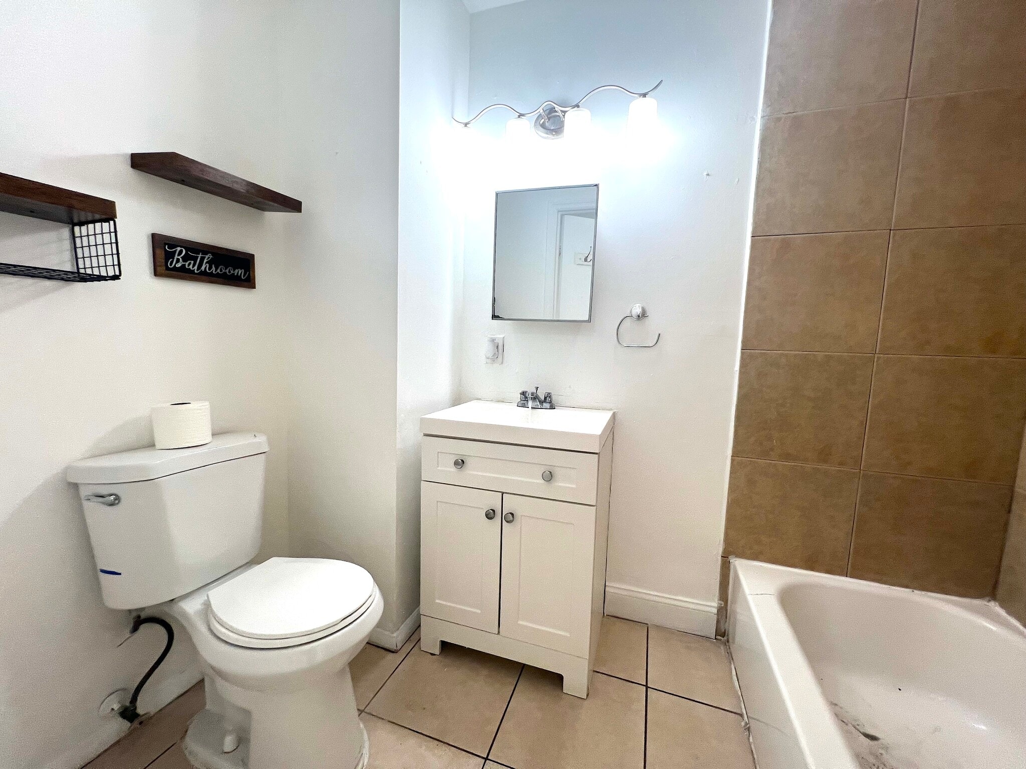 Building Photo - 1134 NW 5th St