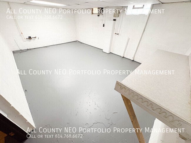 Building Photo - 400 S Highland Ave