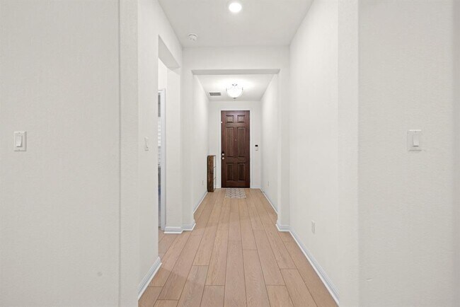 Building Photo - 2604 Acoma Ln