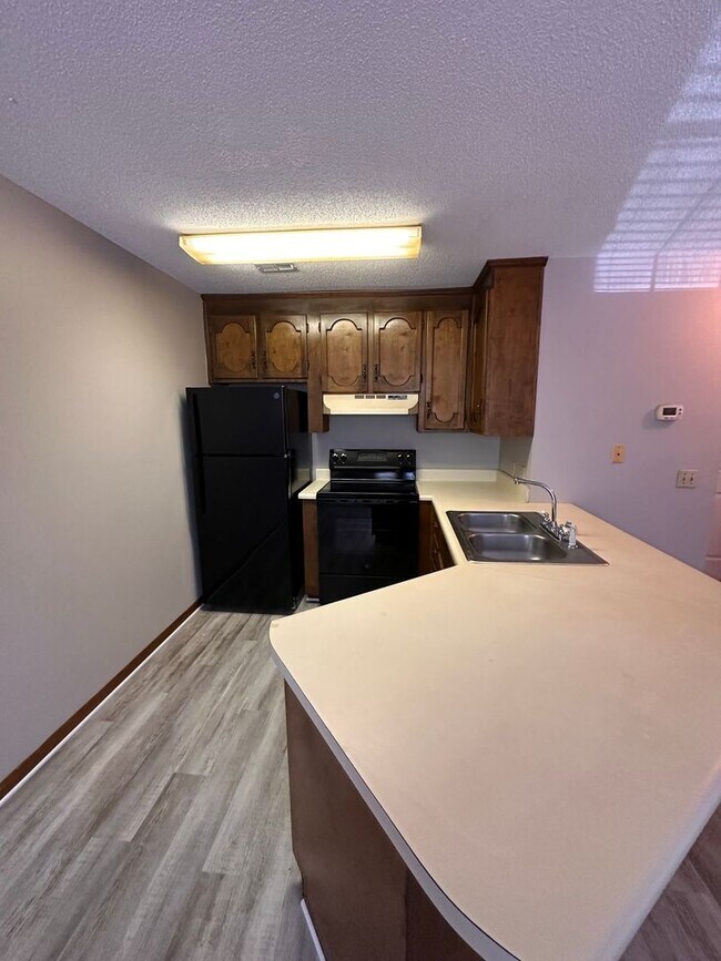 Building Photo - 144 Gunter Ln