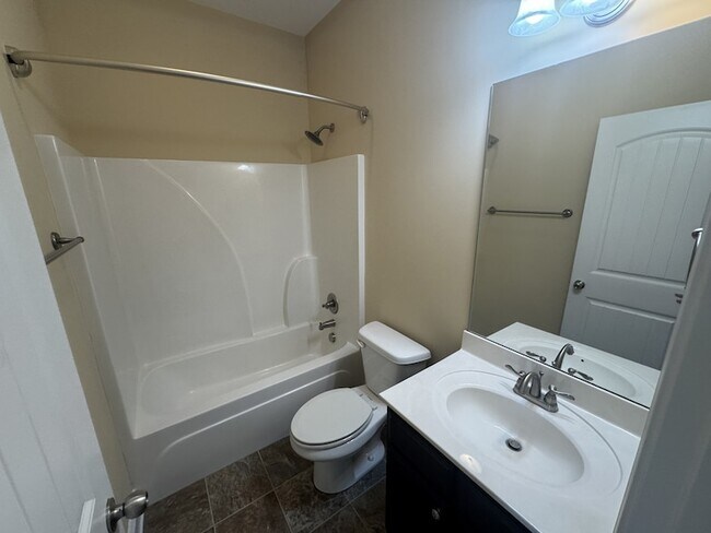 Building Photo - 3617 Jerry Anderson Dr