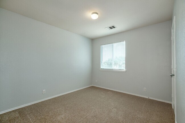 Building Photo - 14312 Cummins Way
