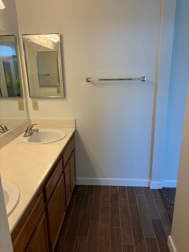 Building Photo - Beautifully remodeled 3 Bedroom 2.5 Bath Condo in El Cajon