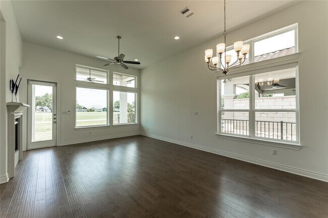 Building Photo - 152 Limestone Dr