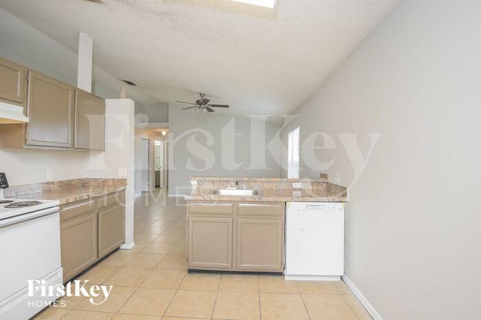 Building Photo - 7464 Little Pond Ct