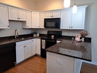 Building Photo - 200 State St