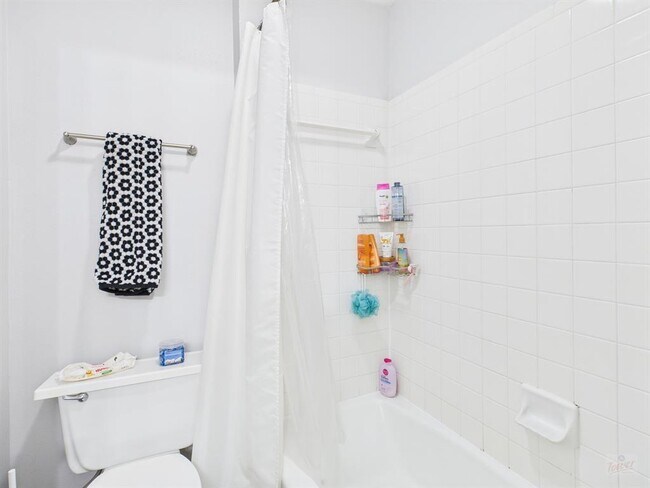 Building Photo - 2529 Rio Grande St