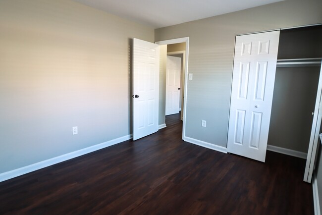 Building Photo - 9240 Bridle Path Ln