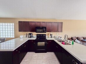 Building Photo - 775 NW 165th Ave