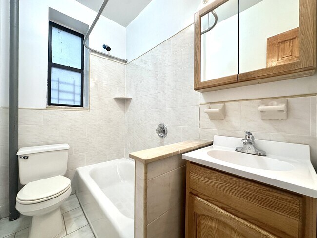 Building Photo - 610 W 150th St
