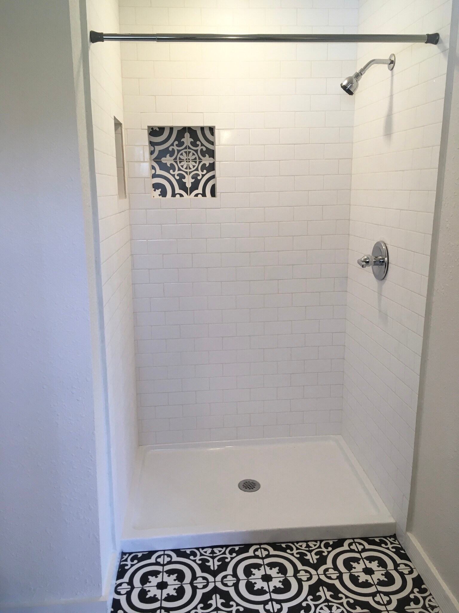 Shower in master bathroom - 5131 Wildflower Dr