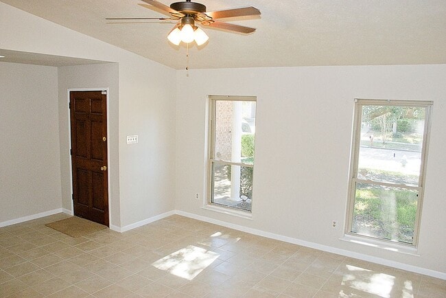 Building Photo - 24122 Rafter 3 Dr