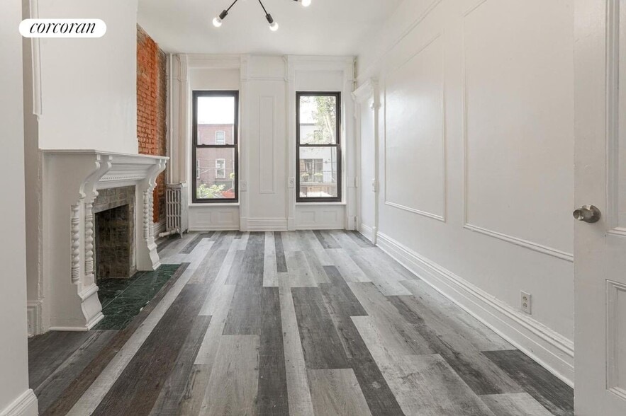 Building Photo - 1002 Putnam Ave