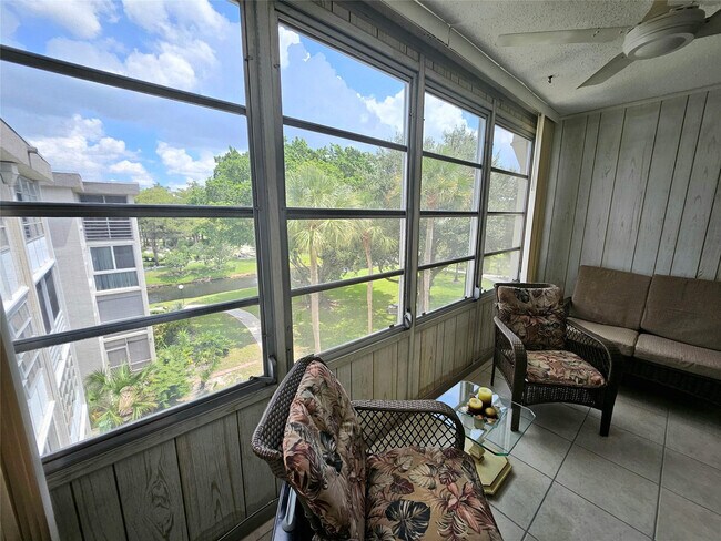 Building Photo - 4899 NW 26th Ct