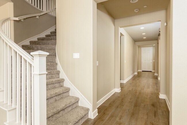 Building Photo - 5bd/3ba, 3969 sq ft Home in Gated Community in Vista!