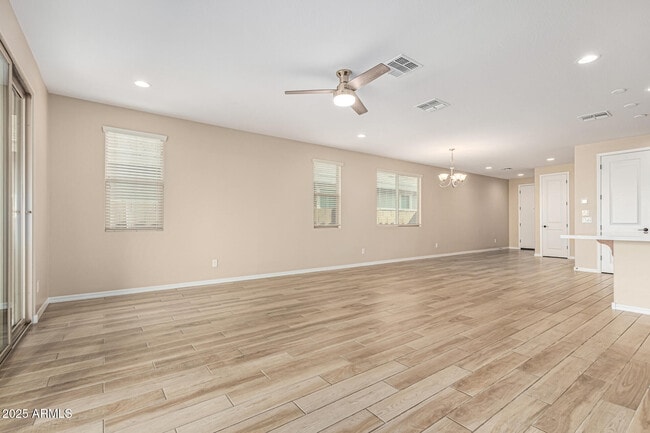 Building Photo - 19874 W Devonshire Ave